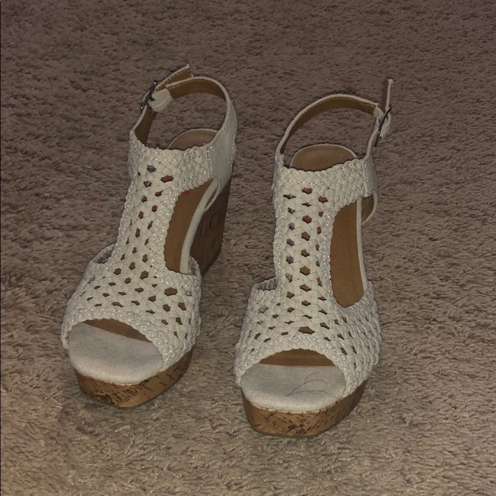 Linen Wedges Never Worn